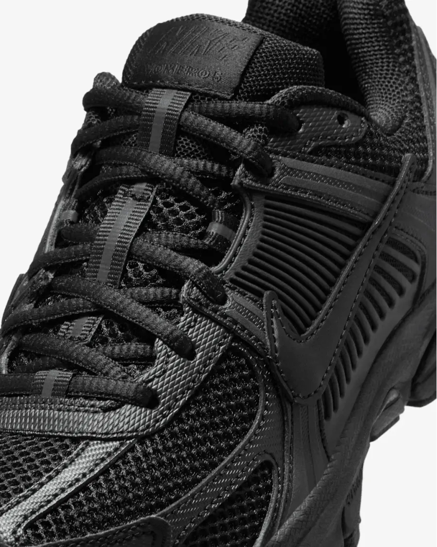 Кросівки Nike Zoom Vomero 5 HF6998-007
