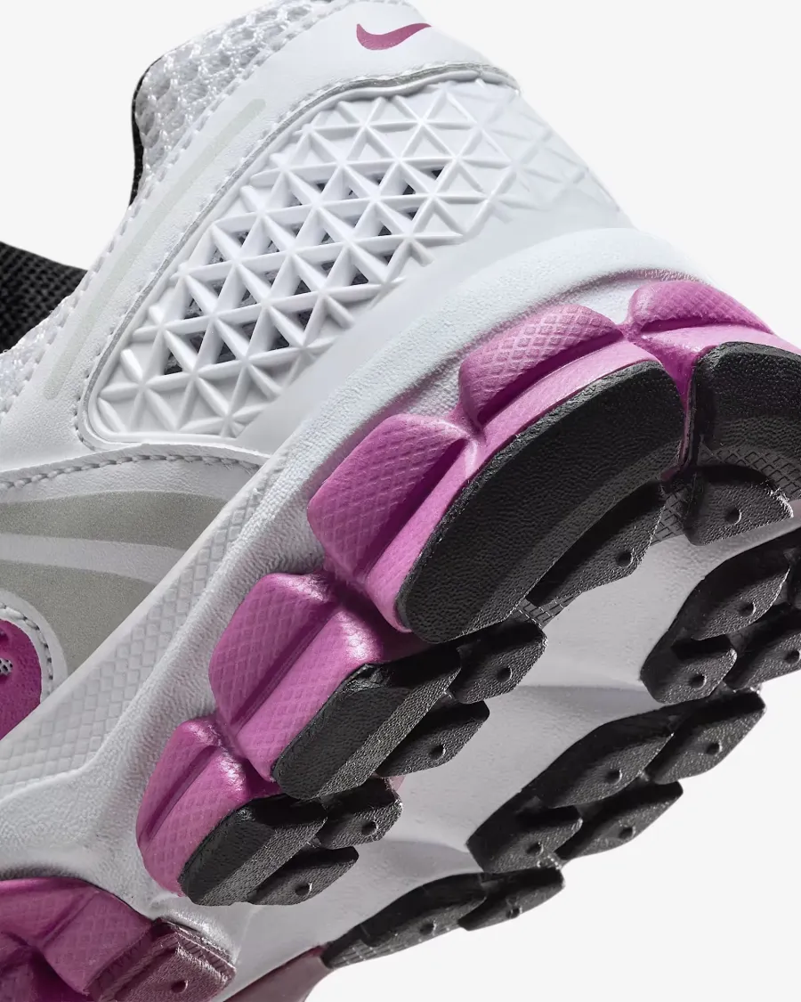Кросівки Nike Zoom Vomero 5 HF6998-102