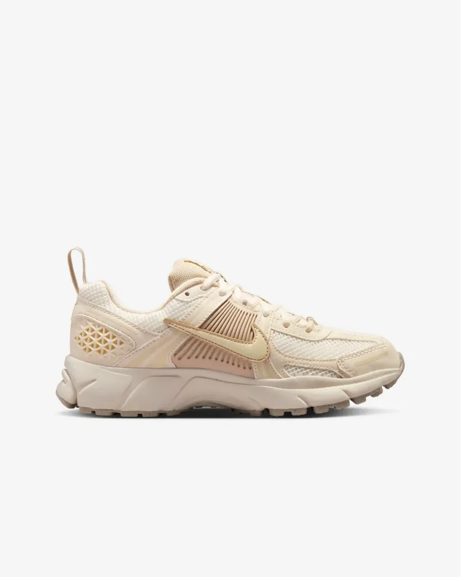 Кросівки Nike Zoom Vomero 5 HF6998-106