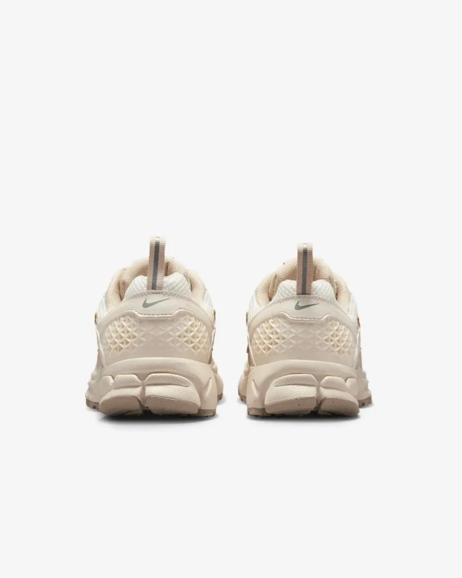 Кросівки Nike Zoom Vomero 5 HF6998-106
