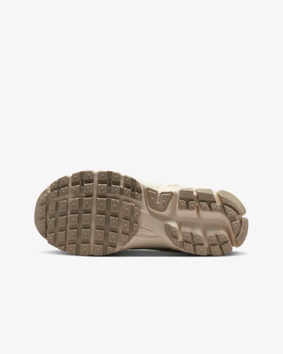 Кросівки Nike Zoom Vomero 5 HF6998-106