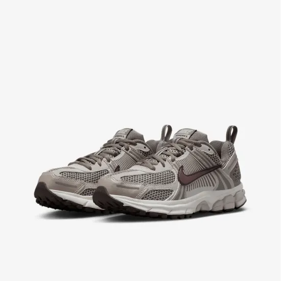Кросівки Nike Zoom Vomero 5 HF6998-200