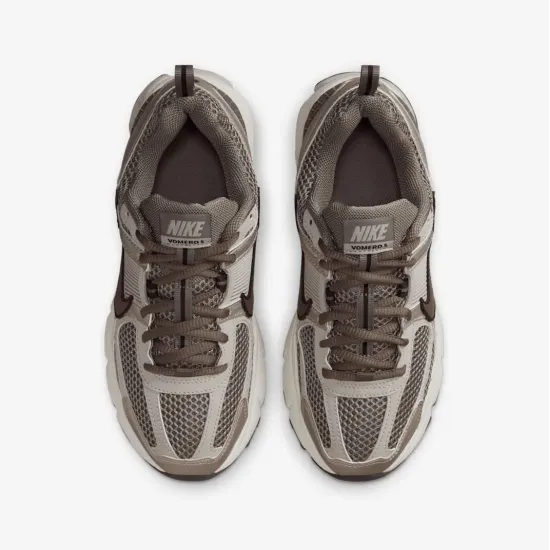 Кросівки Nike Zoom Vomero 5 HF6998-200