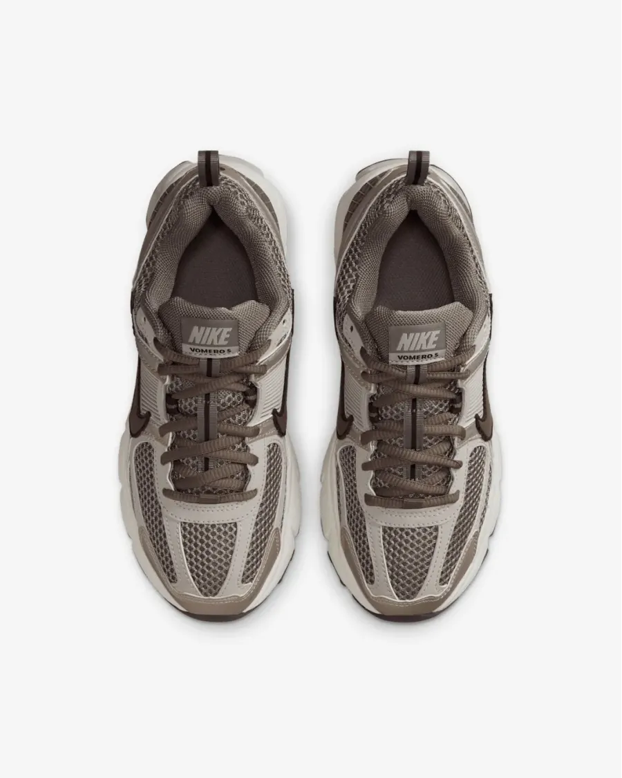 Кросівки Nike Zoom Vomero 5 HF6998-200