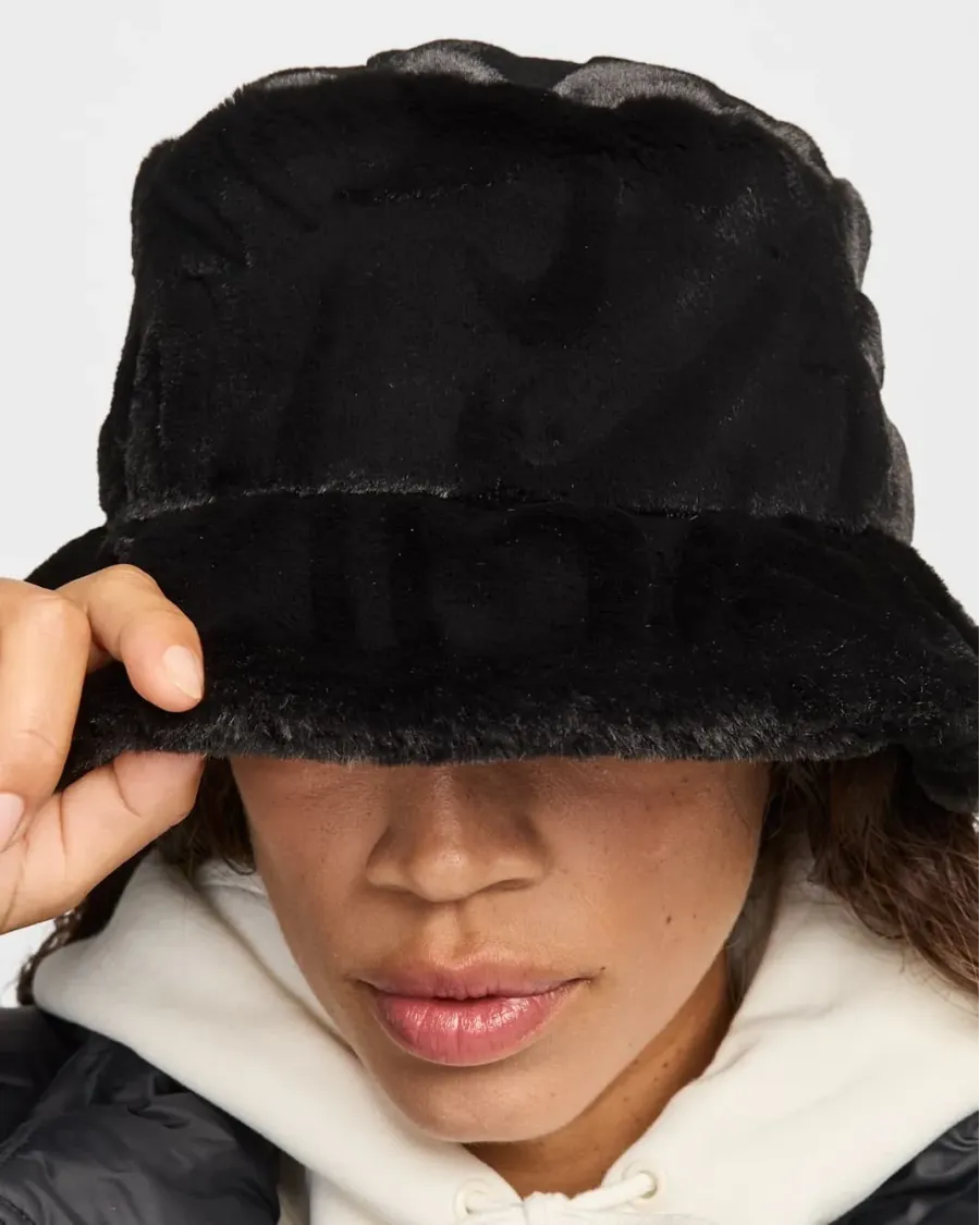 Панама Nike Apex Faux Fur Bucket HF7194-010