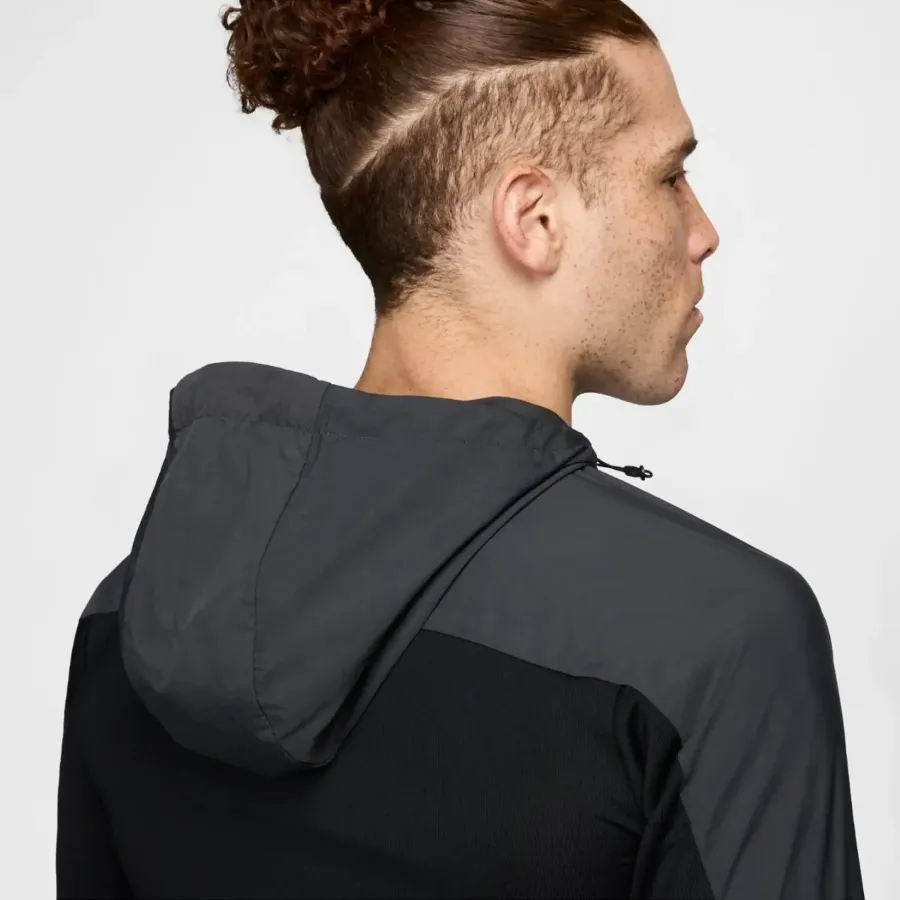 Кофта Nike Element Top Long-Sleeve Weather-Resistant HF7452-010