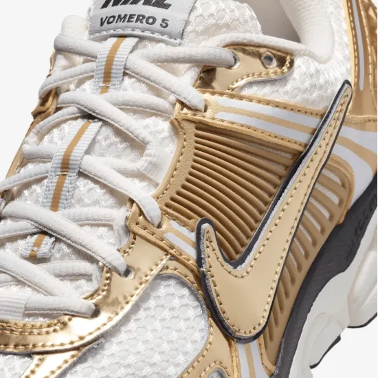 Кросівки Nike Zoom Vomero 5 HF7723-001