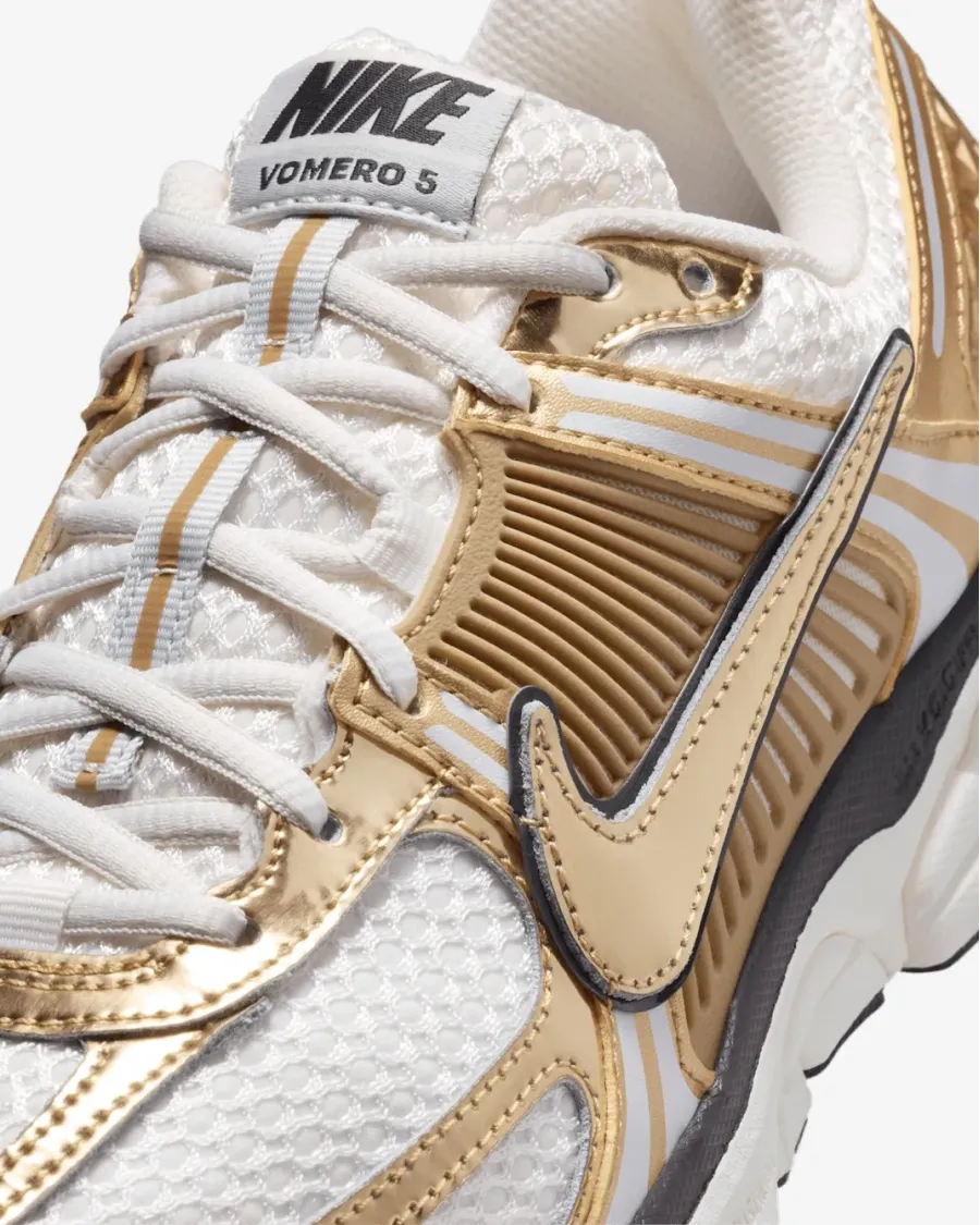 Кросівки Nike Zoom Vomero 5 HF7723-001