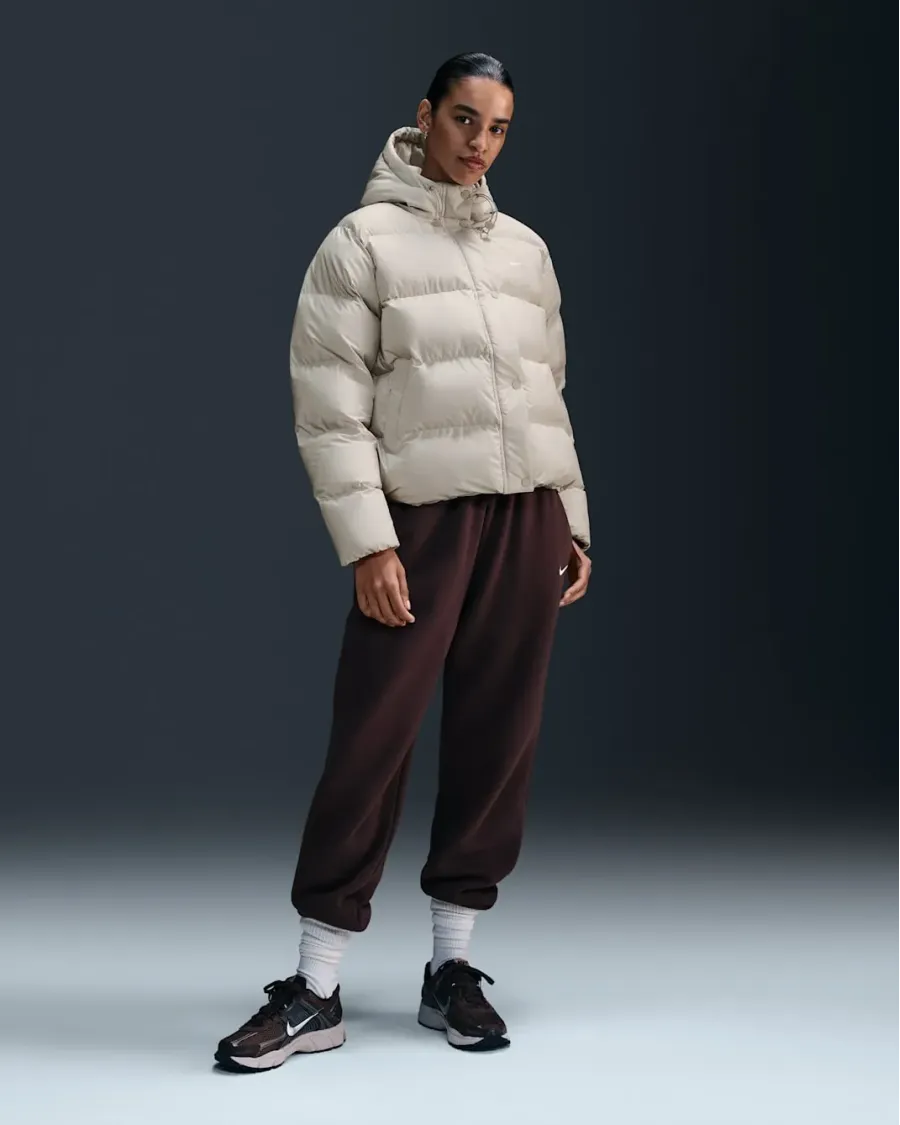 Куртка Nike Sportswear Metro Puffer Therma-FIT Loose Hooded HF7898-104