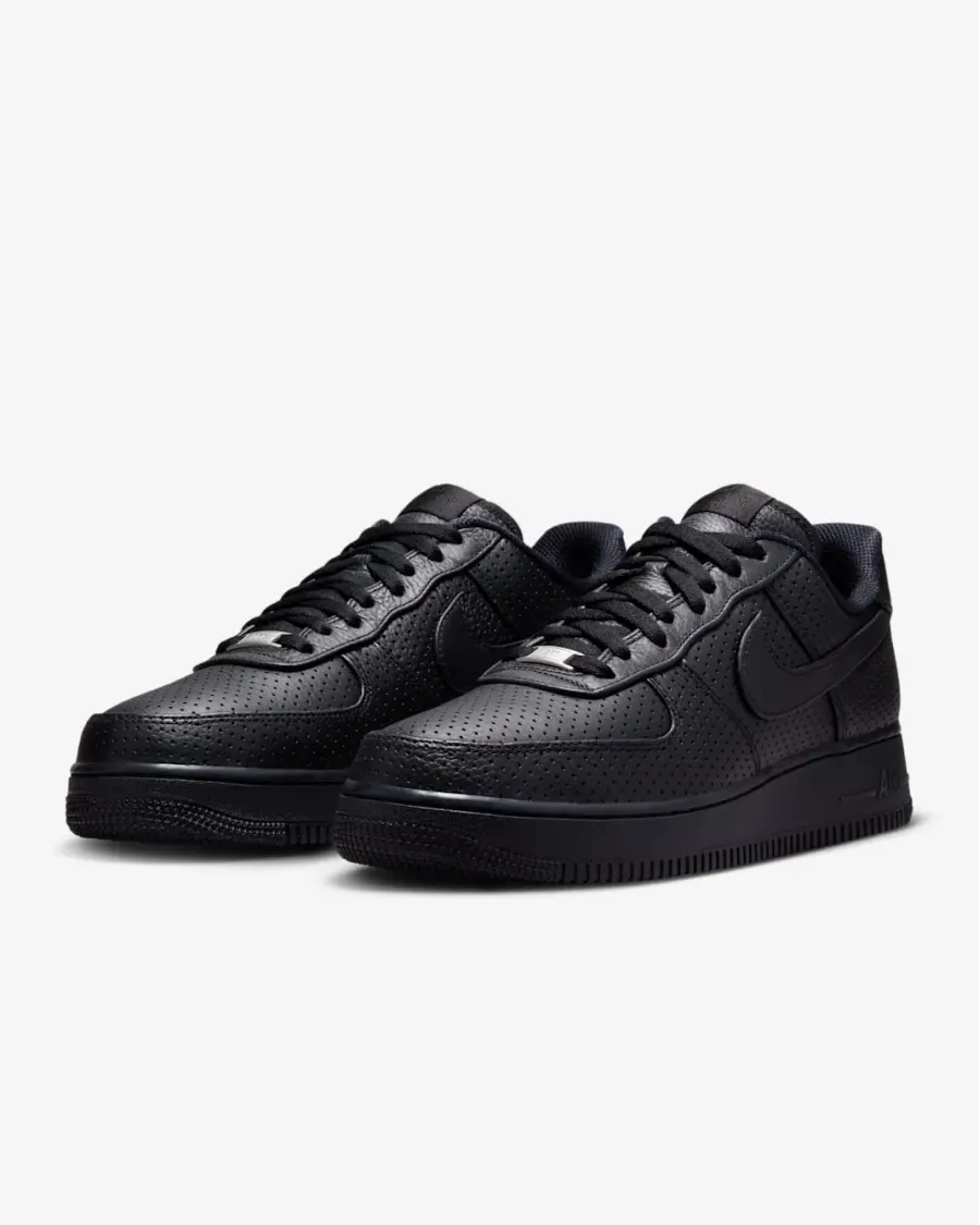 Кросівки Nike Air Force 1 Low SP Perforated HF8189-001