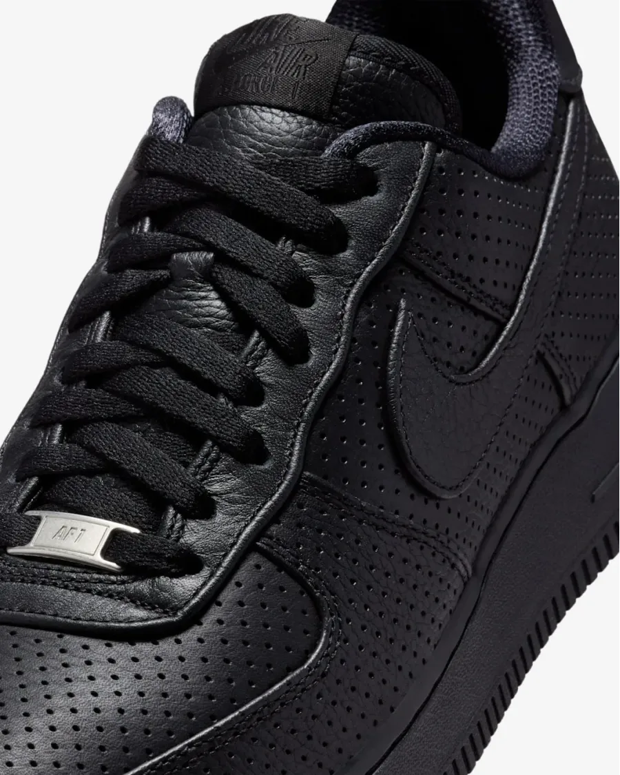 Кросівки Nike Air Force 1 Low SP Perforated HF8189-001
