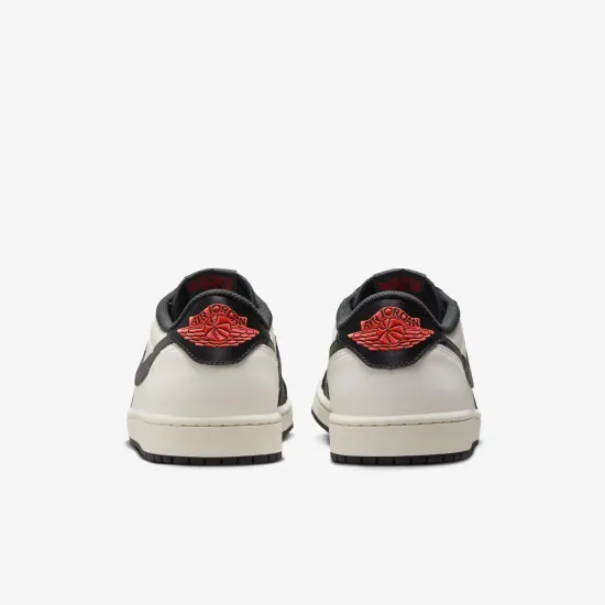 Кросівки Nike Air Jordan 1 Low Paris Saint-Germain HF8828-100