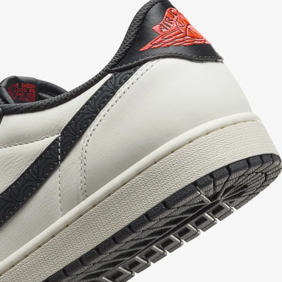Кросівки Nike Air Jordan 1 Low Paris Saint-Germain HF8828-100