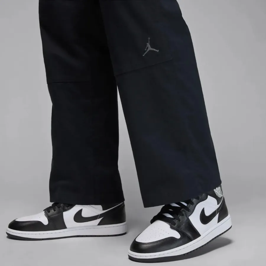Штани Nike Air Jordan Essentials Woven HF9329-010