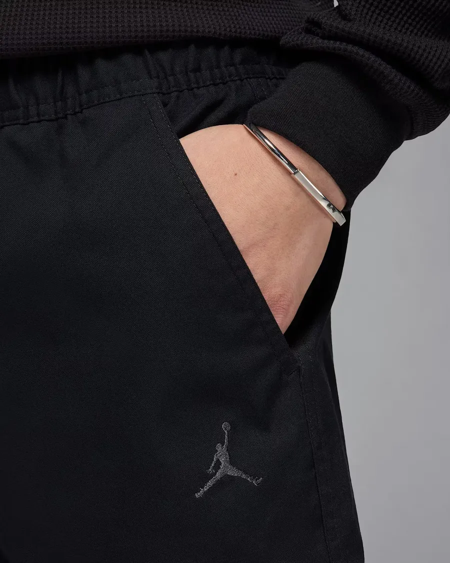 Шорти Nike Air Jordan Essentials Woven HF9335-010