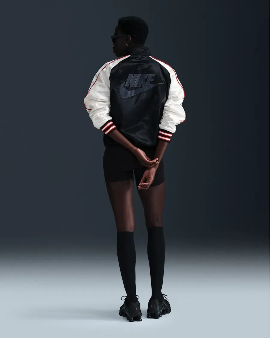 Бомбер Nike Sportswear Oversized HF9435-010