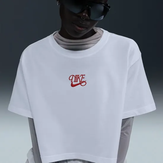Футболка Nike Sportswear Short-Sleeve Crop Tee IWD HF9500-100