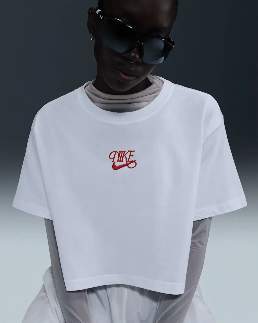 Футболка Nike Sportswear Short-Sleeve Crop Tee IWD HF9500-100