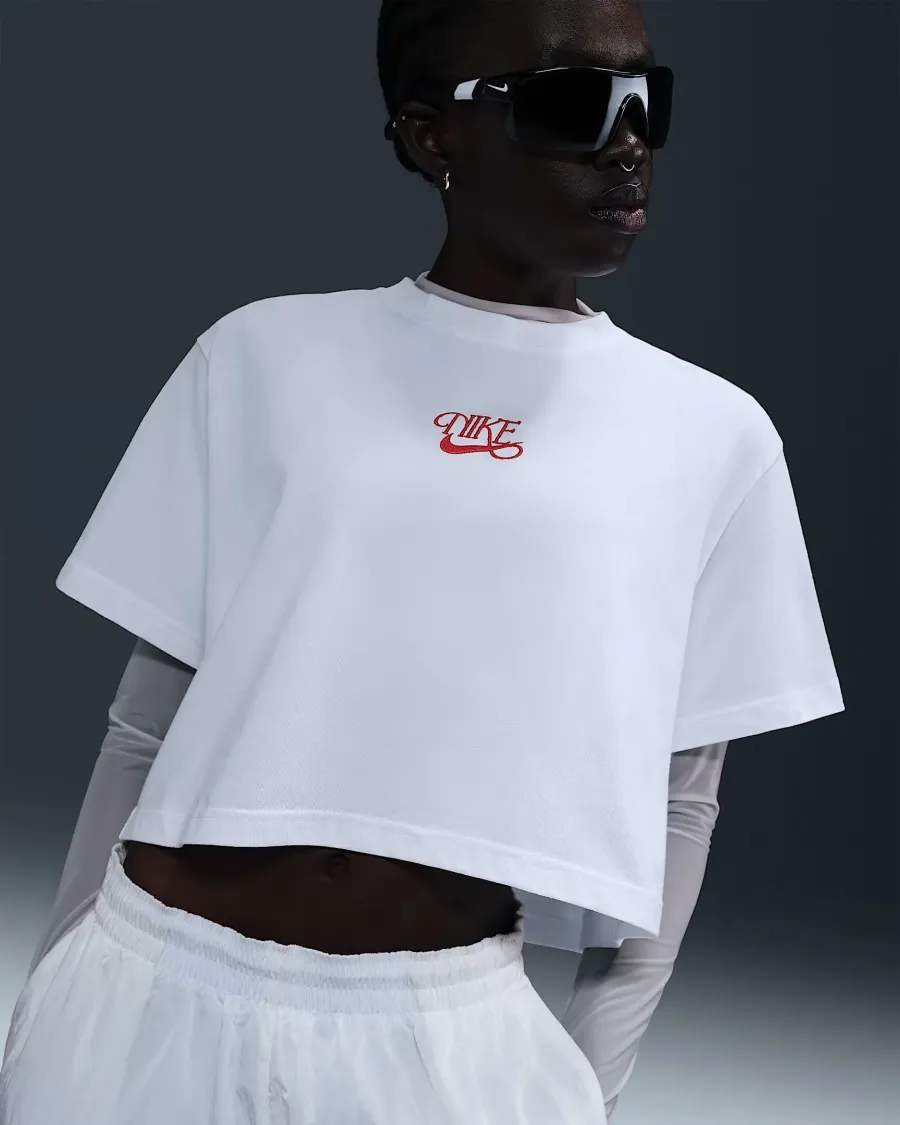 Футболка Nike Sportswear Short-Sleeve Crop Tee IWD HF9500-100