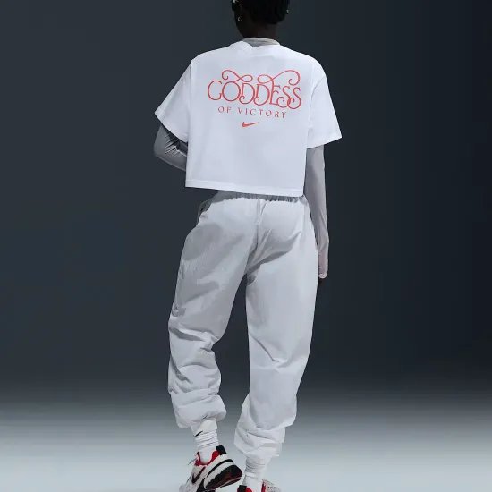 Футболка Nike Sportswear Short-Sleeve Crop Tee IWD HF9500-100