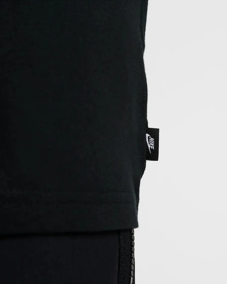 Футболка Nike Sportswear Tee M90 Sneaker Patch HJ0574-010