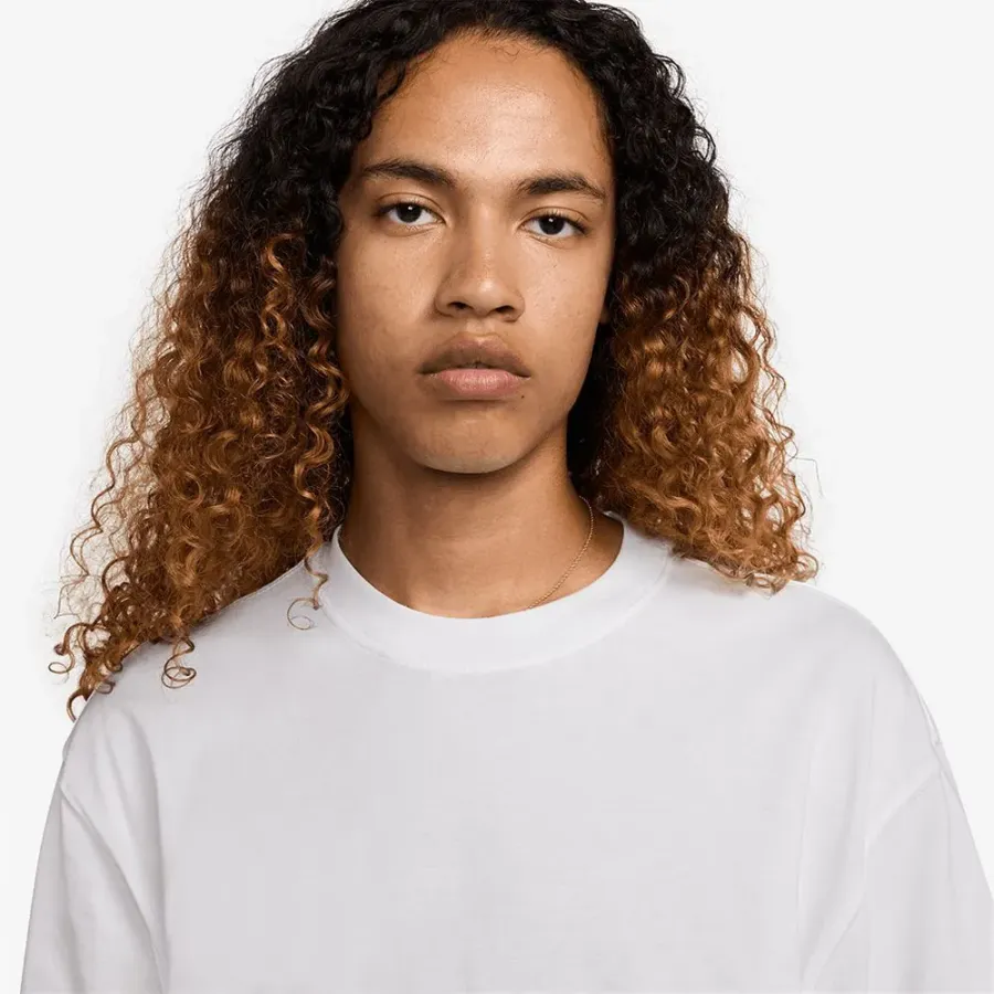 Футболка Nike Sportswear Max90 HJ0774-100