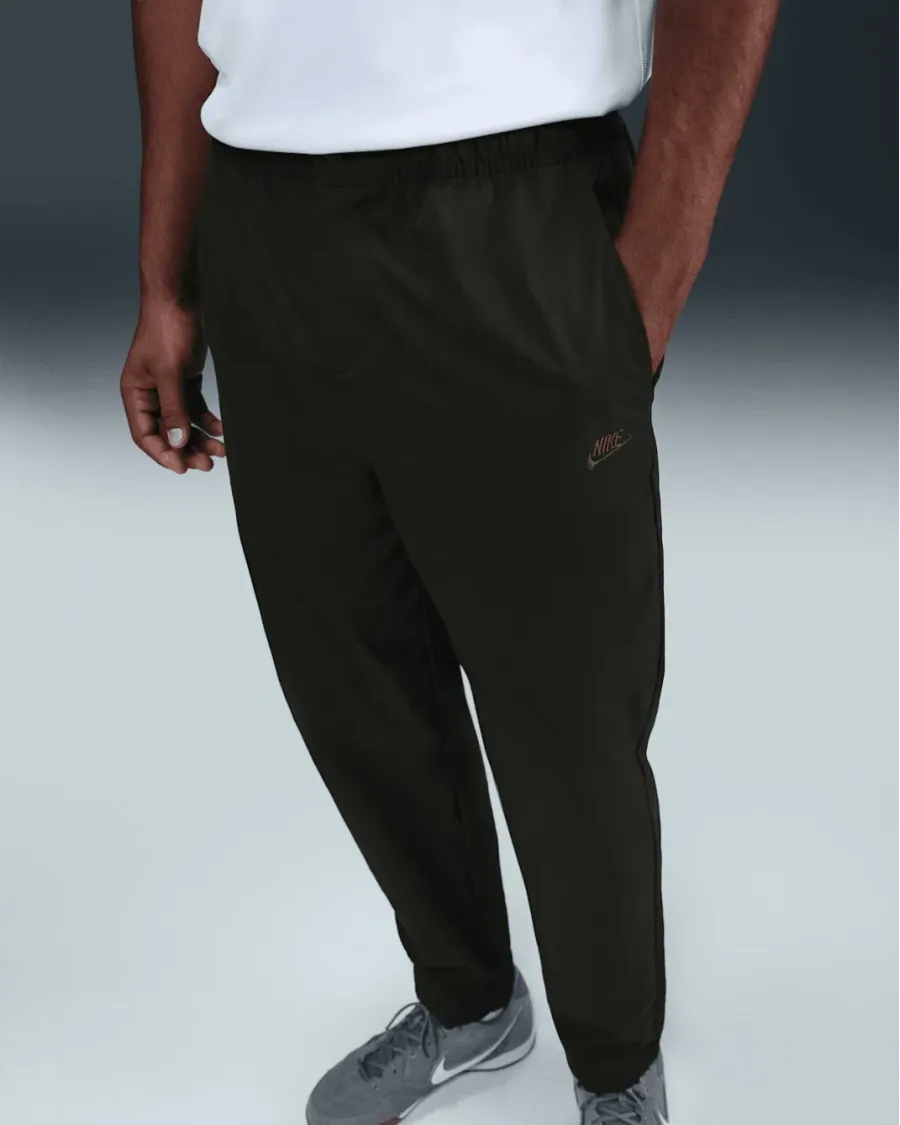 Штани Nike Club Woven Tapered HJ1997-355