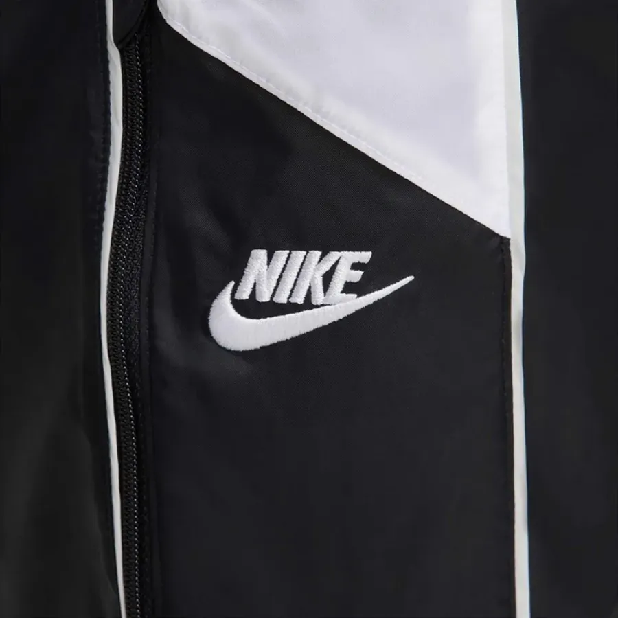 Штани Nike Club Woven Joggers HJ2244-010