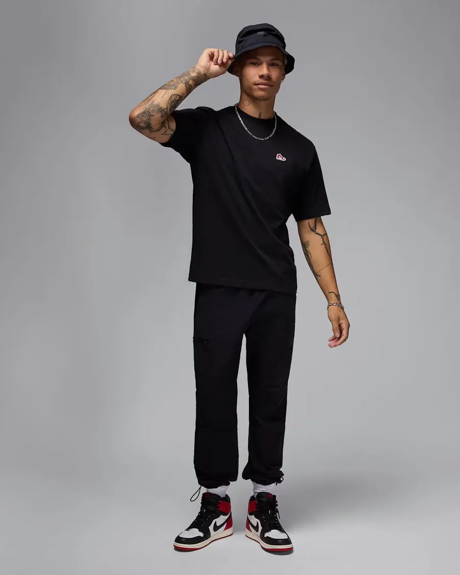 Футболка Nike Air Jordan Brand Sneaker Patch HJ2326-010
