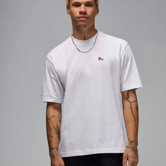 Футболка Nike Air Jordan Brand Sneaker Patch HJ2326-100