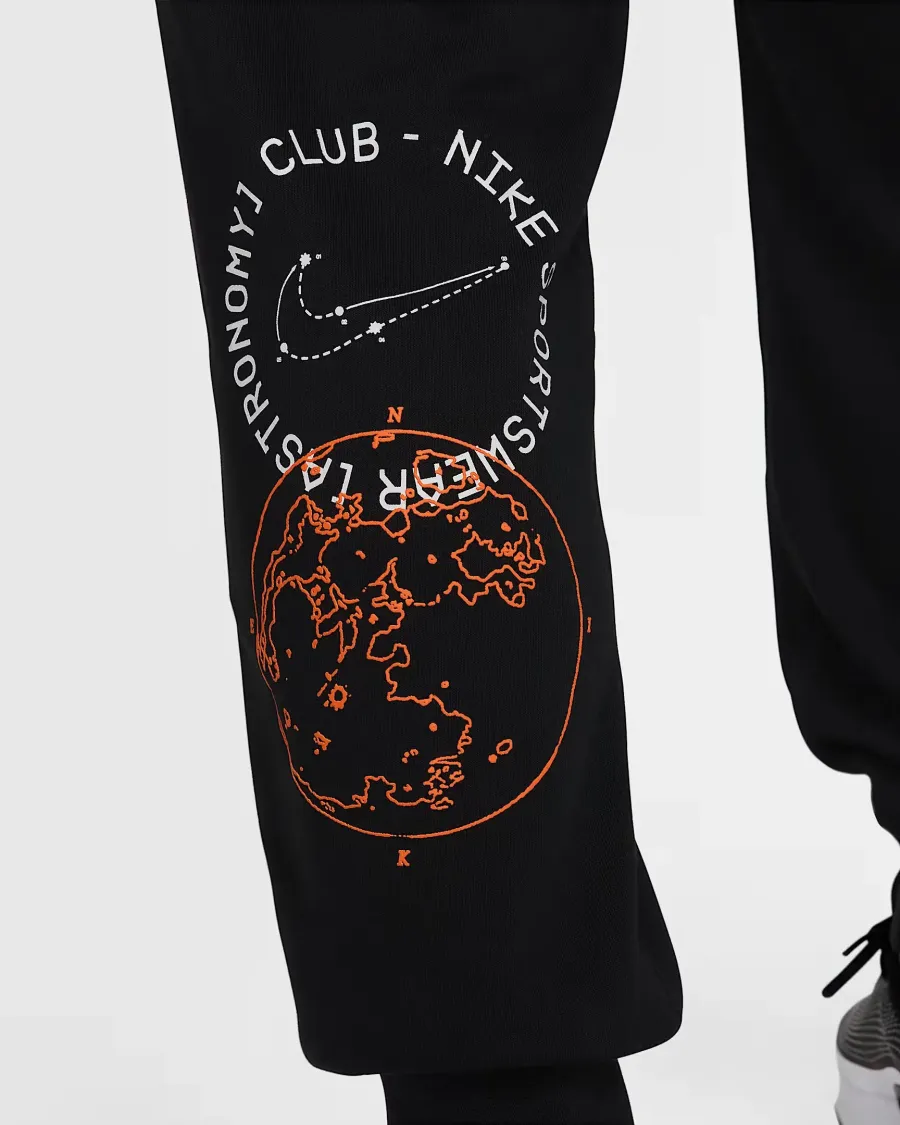 Штани Nike Club FT Jogger Moon GFX HJ2512-010