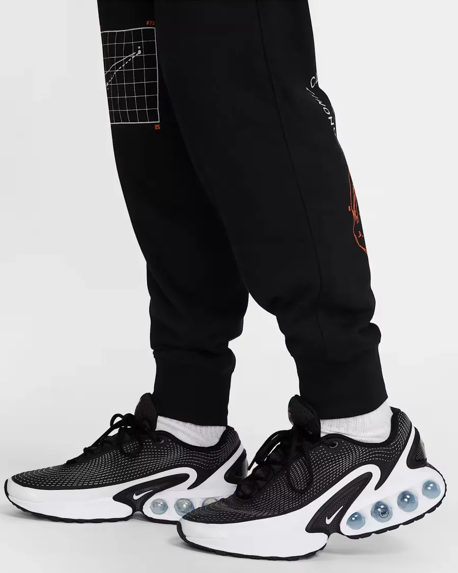 Штани Nike Club FT Jogger Moon GFX HJ2512-010
