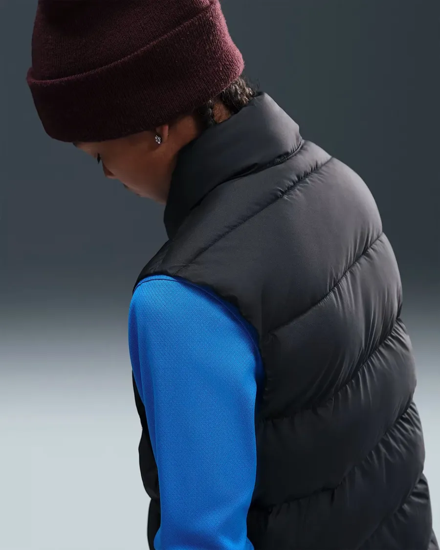 Жилетка Nike Sportswear All Day Play Therma-FIT Vest HJ2537-010