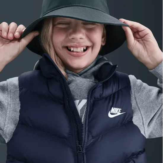 Жилетка Nike Sportswear All Day Play Therma-FIT Vest HJ2537-410