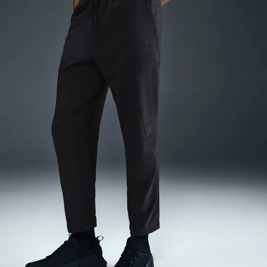 Штани Nike Unlimited Dri-FIT Versatile Cargo HJ3154-010