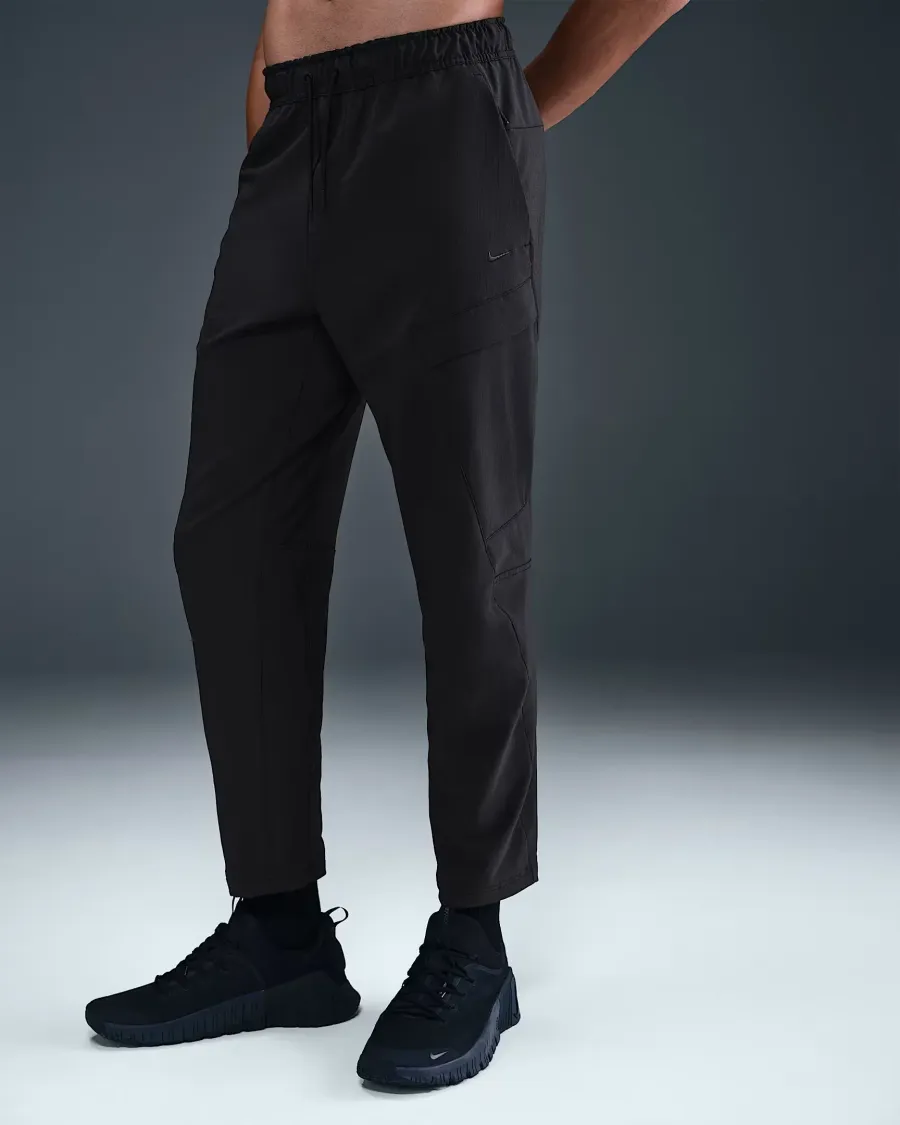 Штани Nike Unlimited Dri-FIT Versatile Cargo HJ3154-010