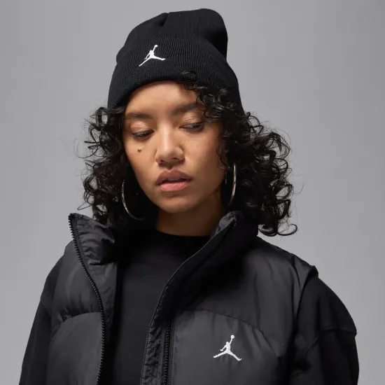 Шапка Nike Air Jordan Peak Beanie HJ3224-010