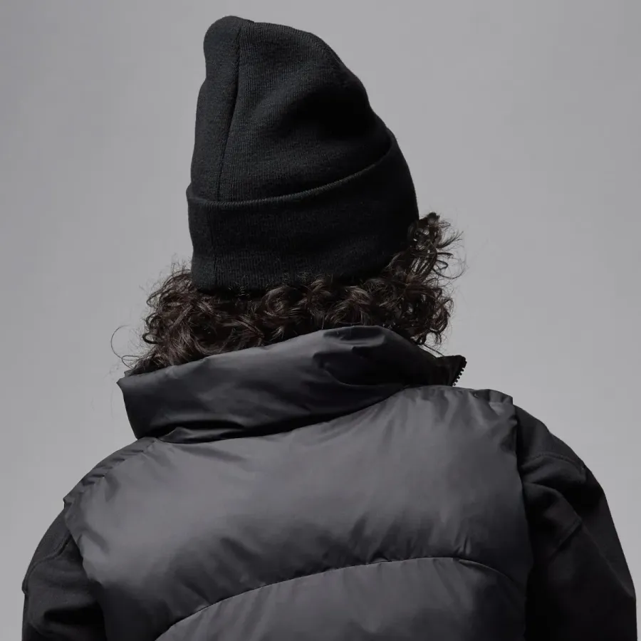 Шапка Nike Air Jordan Peak Beanie HJ3224-010