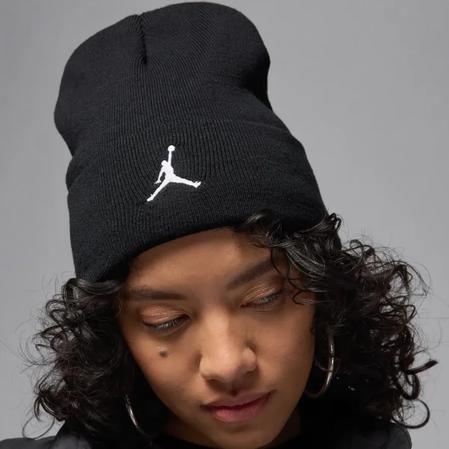Шапка Nike Air Jordan Peak Beanie HJ3224-010