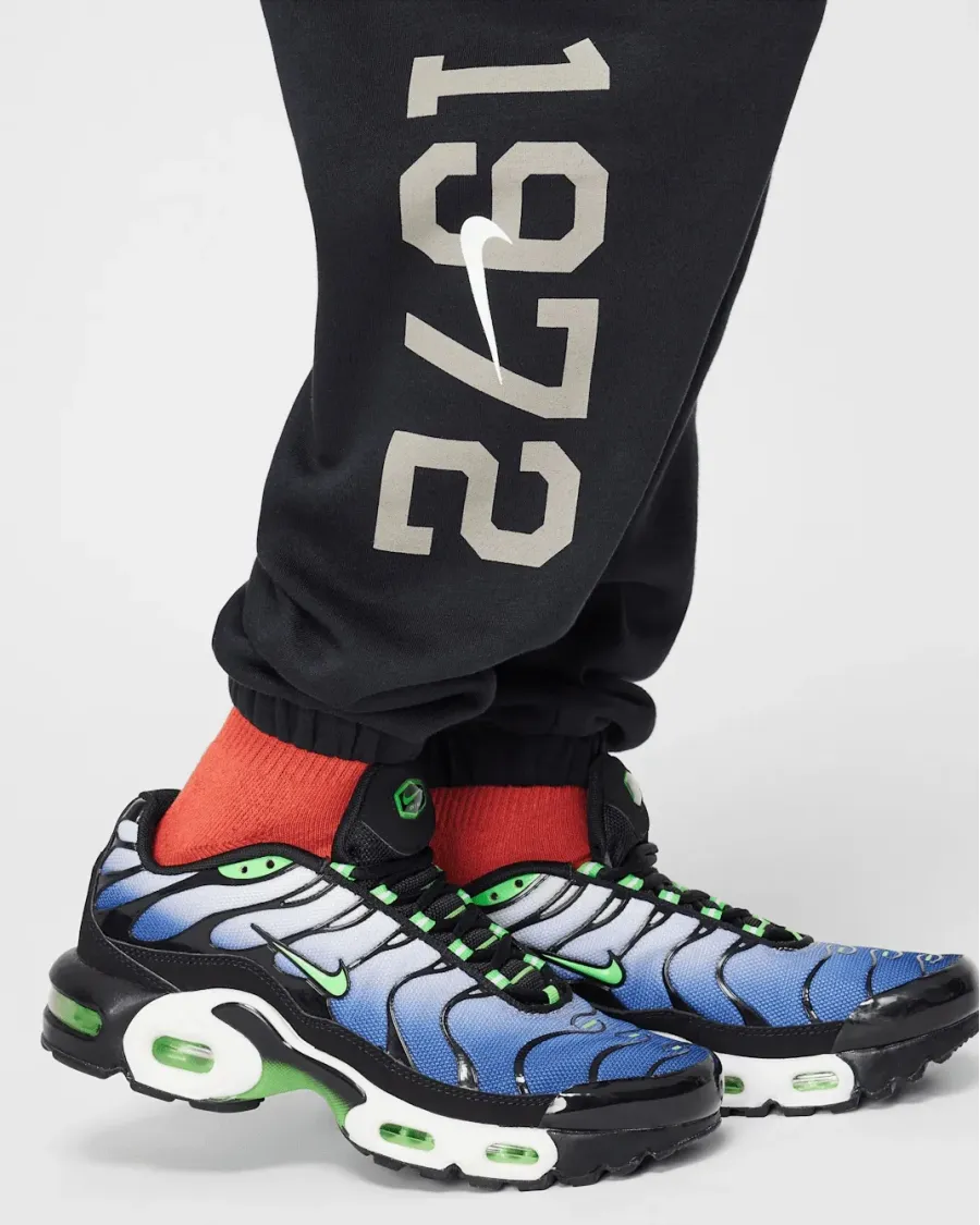 Штани Nike Sportswear Club Fleece Loose Trousers HJ3374-010