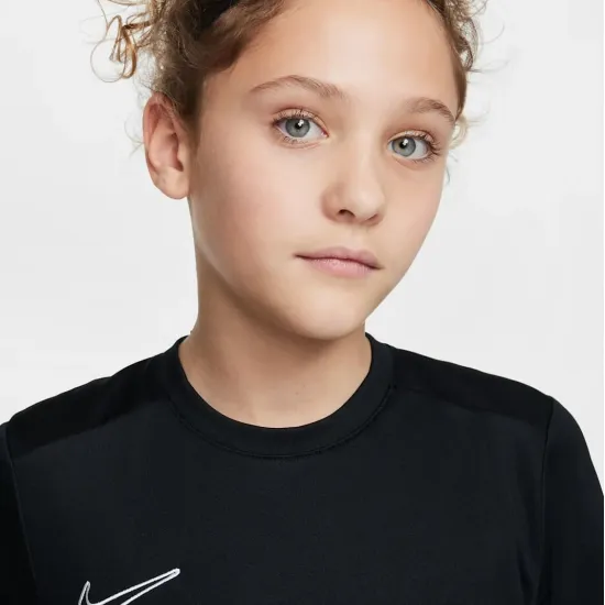 Футболка Nike Academy Dri-FIT HJ3716-010