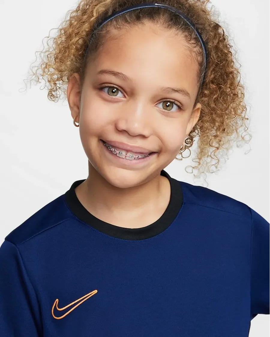 Футболка Nike Academy Dri-FIT HJ3716-492