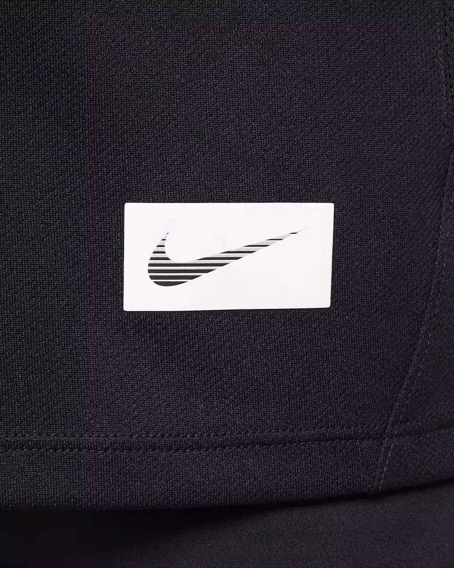 Футболка Nike Multi Dri-FIT HJ3743-010