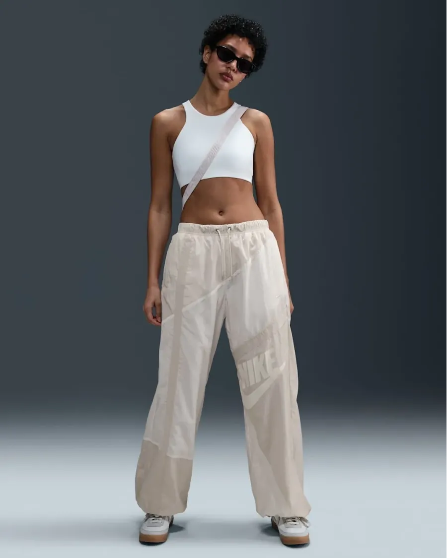 Штани Nike Sportswear Mid-Rise Loose Woven Open-Hem Trousers HJ4178-133
