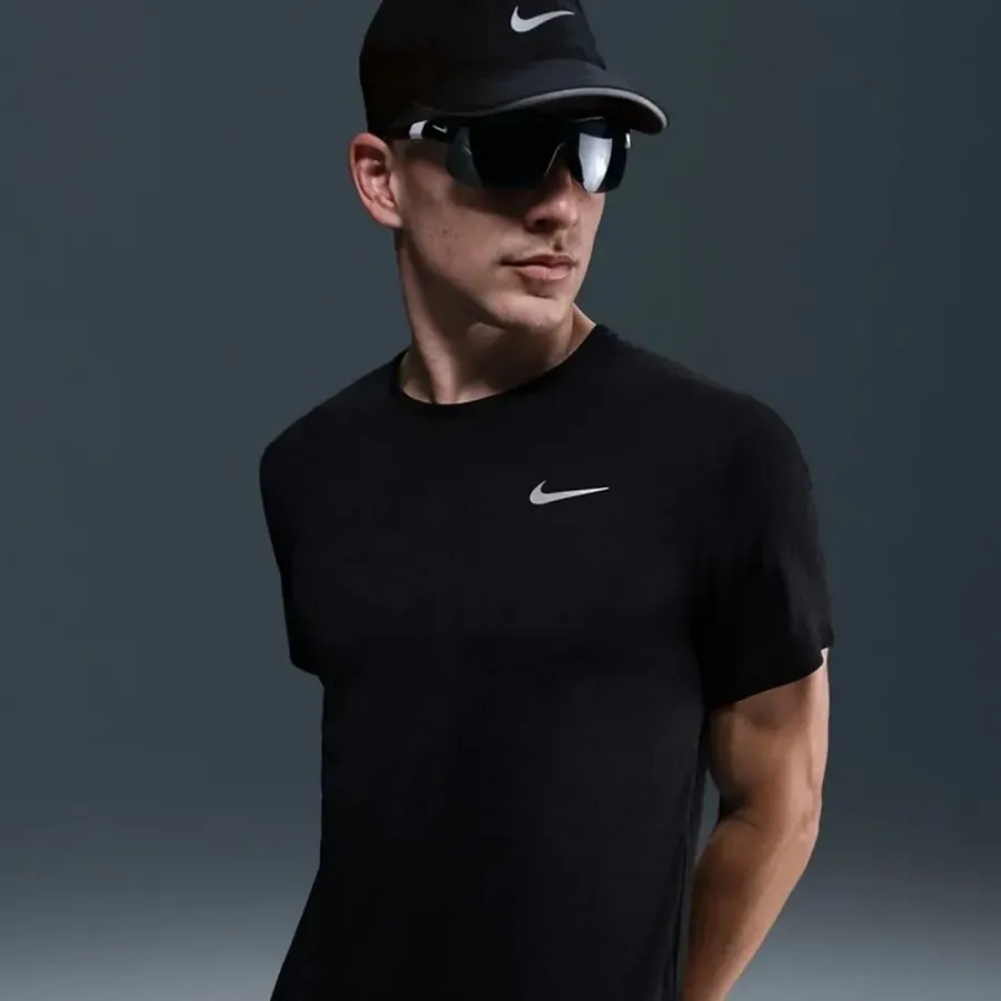Футболка Nike Miler Breathe Dri-FIT Short-Sleeve Running HJ4181-010