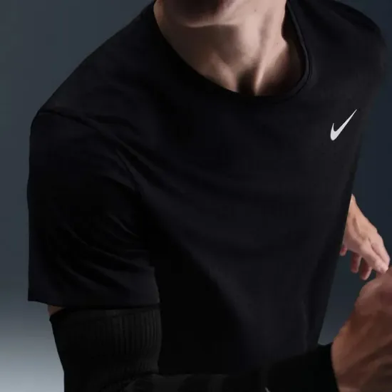 Футболка Nike Miler Breathe Dri-FIT Short-Sleeve Running HJ4181-010