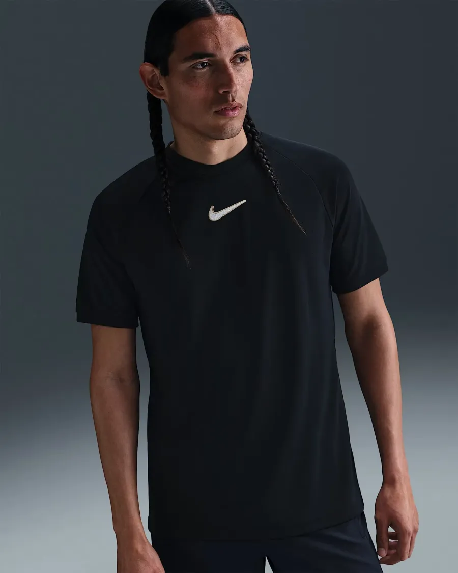 Футболка Nike Academy Dri-FIT HJ4243-010