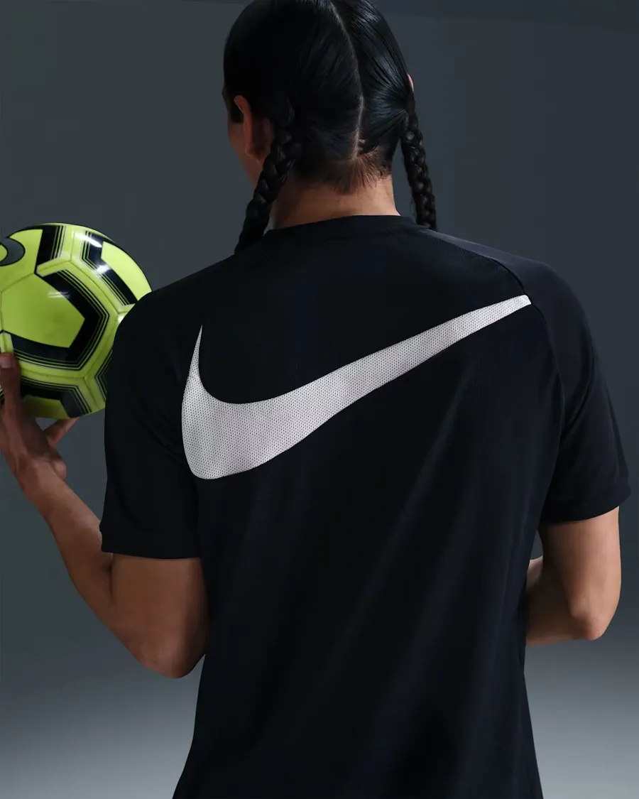 Футболка Nike Academy Dri-FIT HJ4243-010