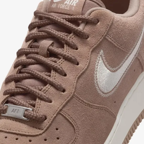 Кросівки Nike Air Force 1 '07 LV8 HJ4465-200