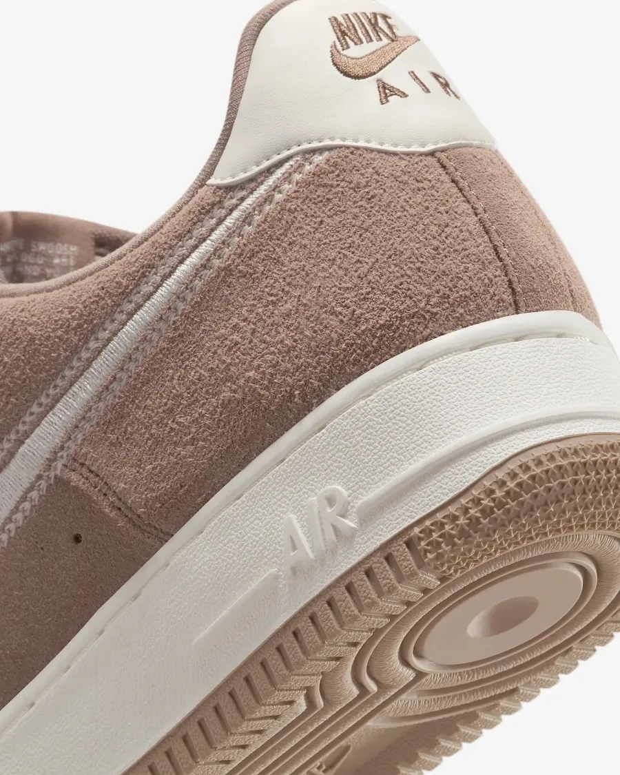 Кросівки Nike Air Force 1 '07 LV8 HJ4465-200